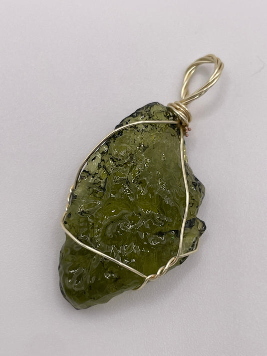 Moldavit Anhänger mit Band